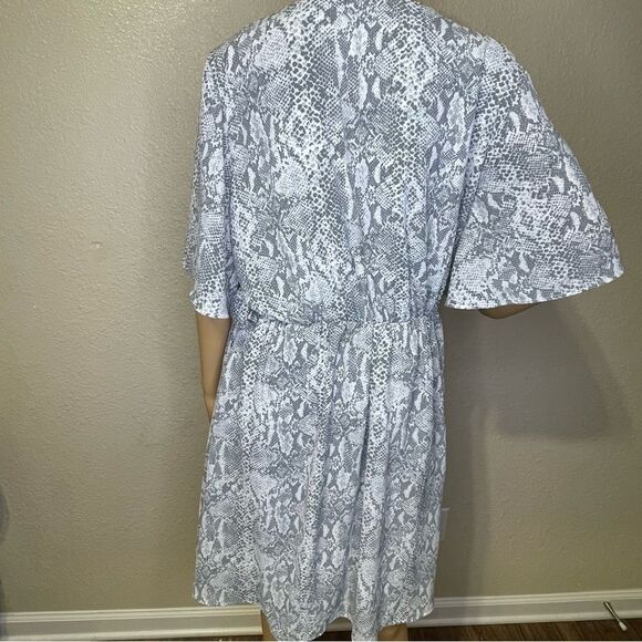 Time And Tru MIDI Wrap Snake Print Dress Gray and White Size XXL - Picture 7 of 12